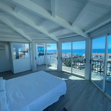 Ale Mare - Attico Con Idromassaggio Vista Mare Apartment