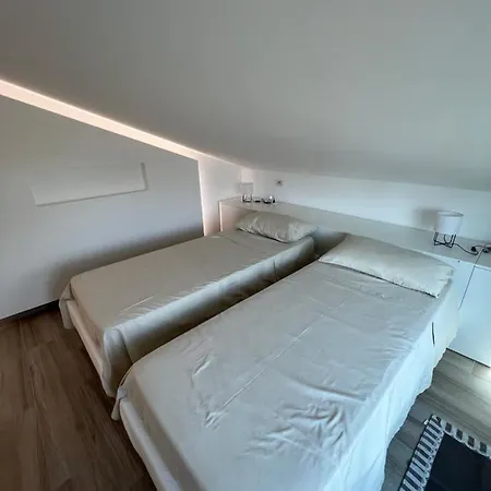 Ale Mare - Attico Con Idromassaggio Vista Mare * Marina di Ragusa