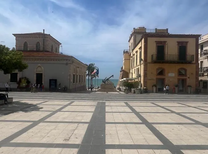 Ale Mare - Attico Con Idromassaggio Vista Mare * Marina di Ragusa